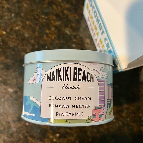 Brand New in box Hawaii Postcards Scented Destination  Waikiki Beach Candle 8oz - Picture 6 of 7